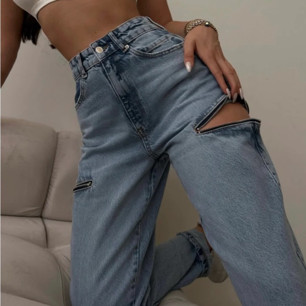 PIRAL Side Zipper Jeans (Size M)